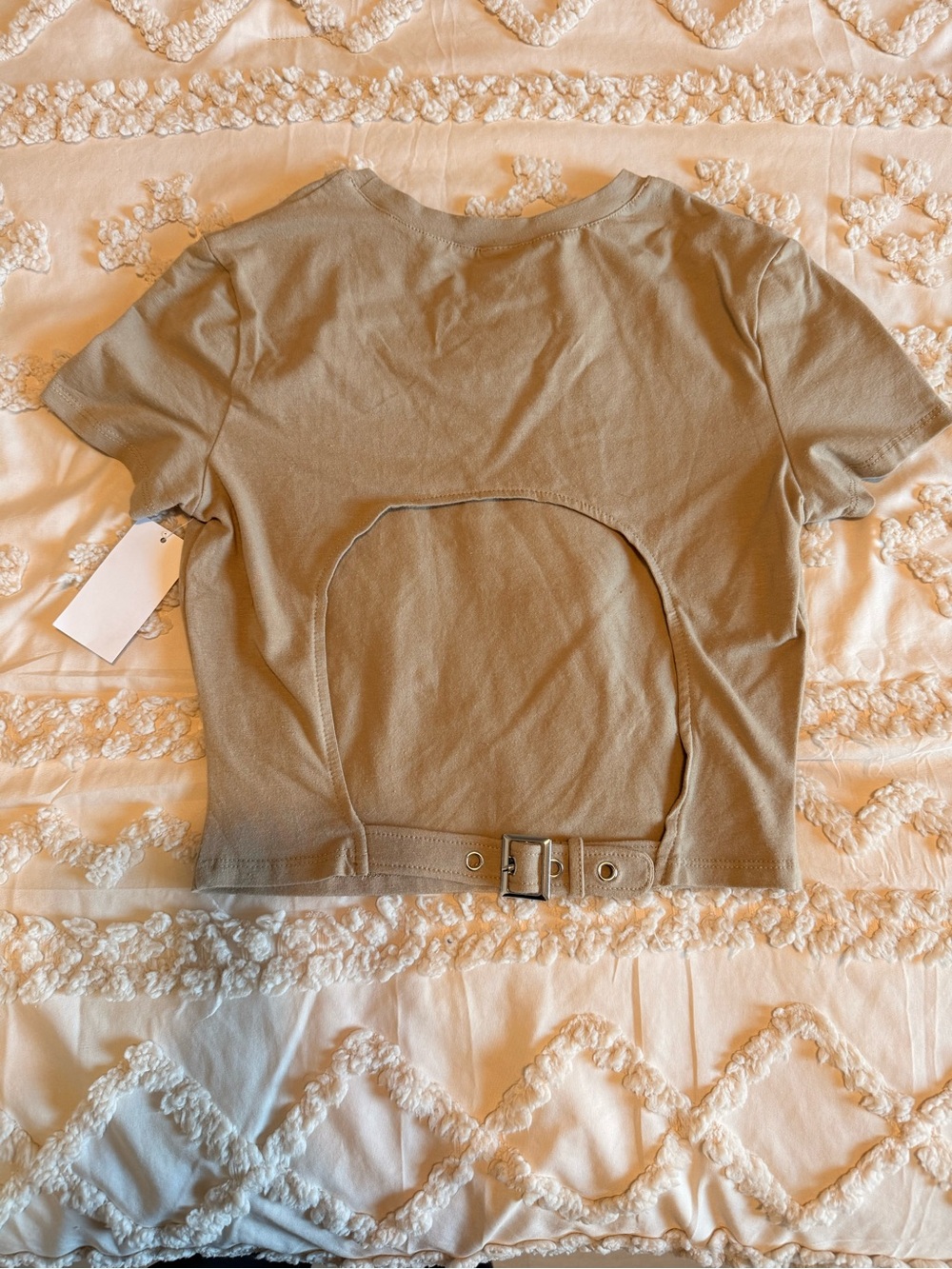 NWT Zine Tan Open Back Buckle Crop Top Size Small - Picture 2 of 4